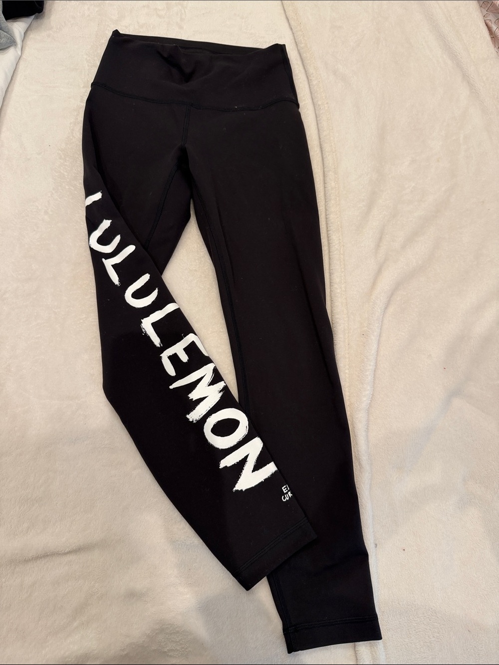 lululemon athletica Black Women’s' Logo Side Script Leggings size 6